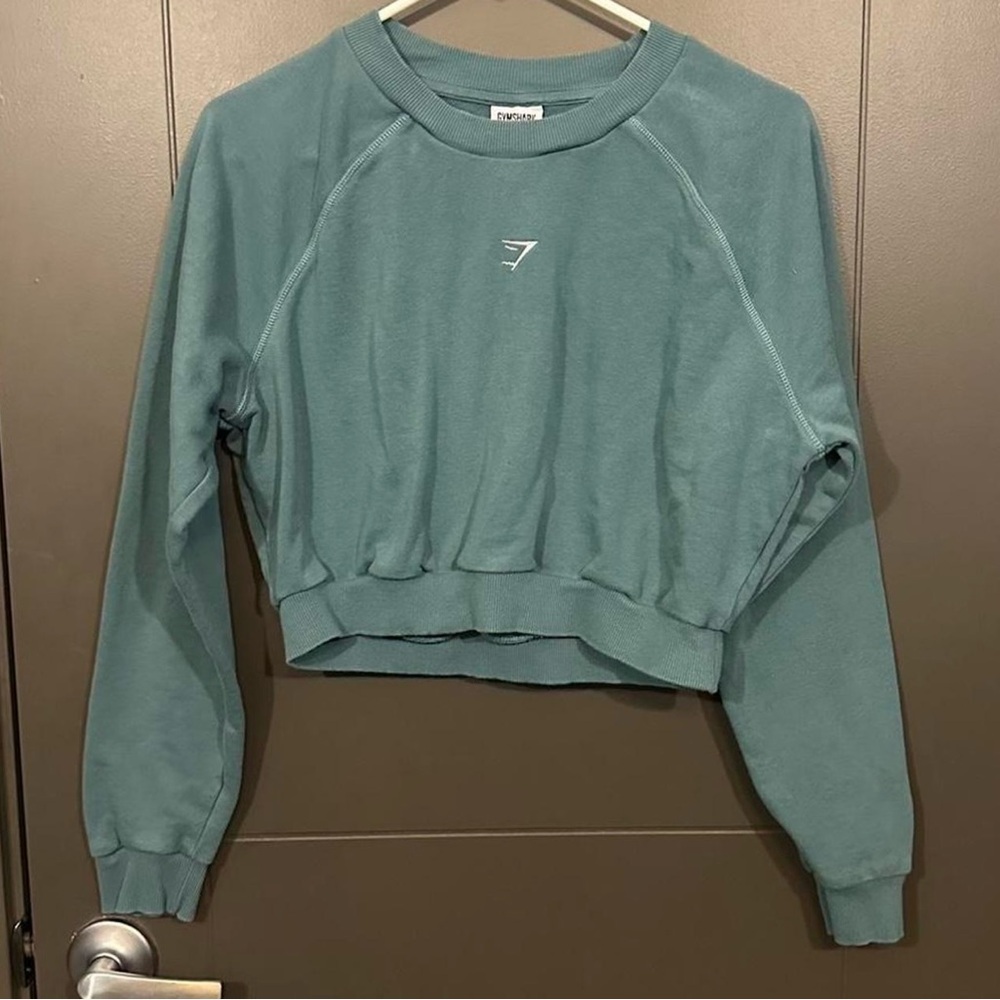 Gymshark Women's Green Sweatshirt